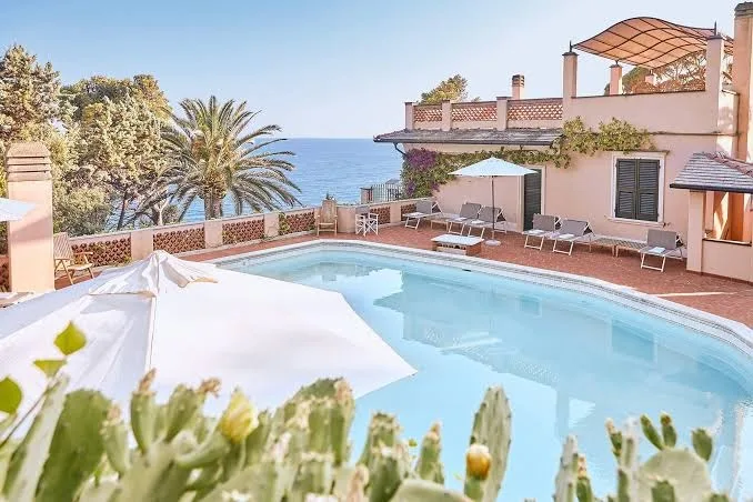 Hotel Punta Est, Finale Ligure