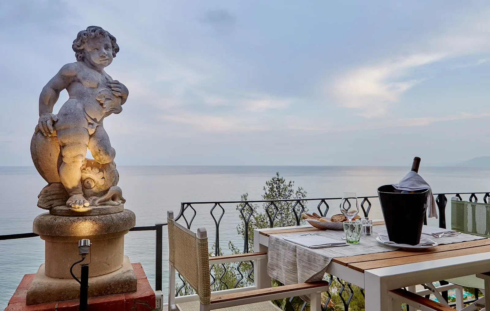Hotel Punta Est, Finale Ligure