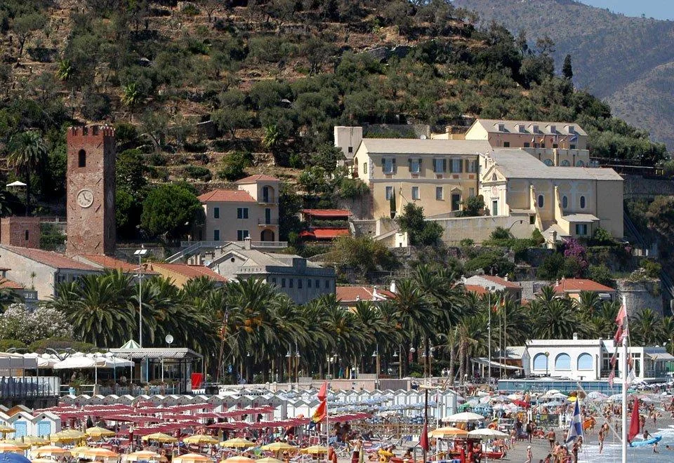 Paradiso di Manù, Noli