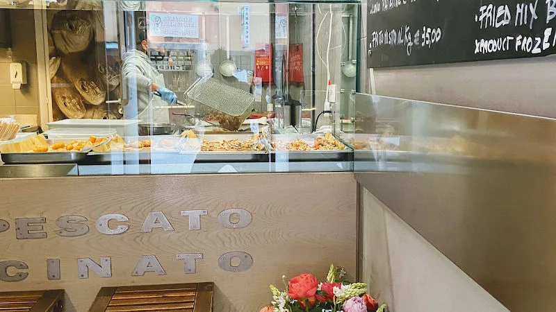 Coni di fritto di pesce de Il Pescato Cucinato a Riomaggiore