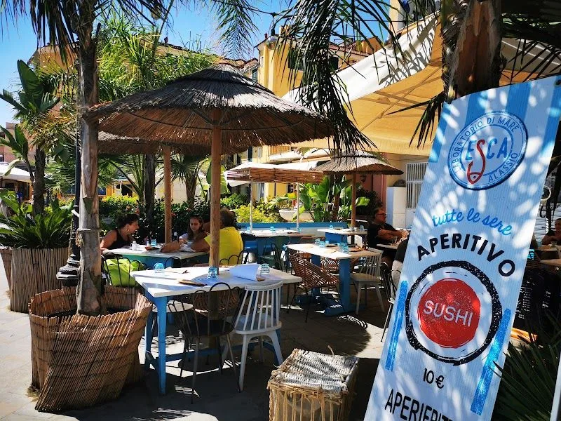 Esca Laboratorio di mare, Alassio: il locale moderno sul lungomare vicino al molo