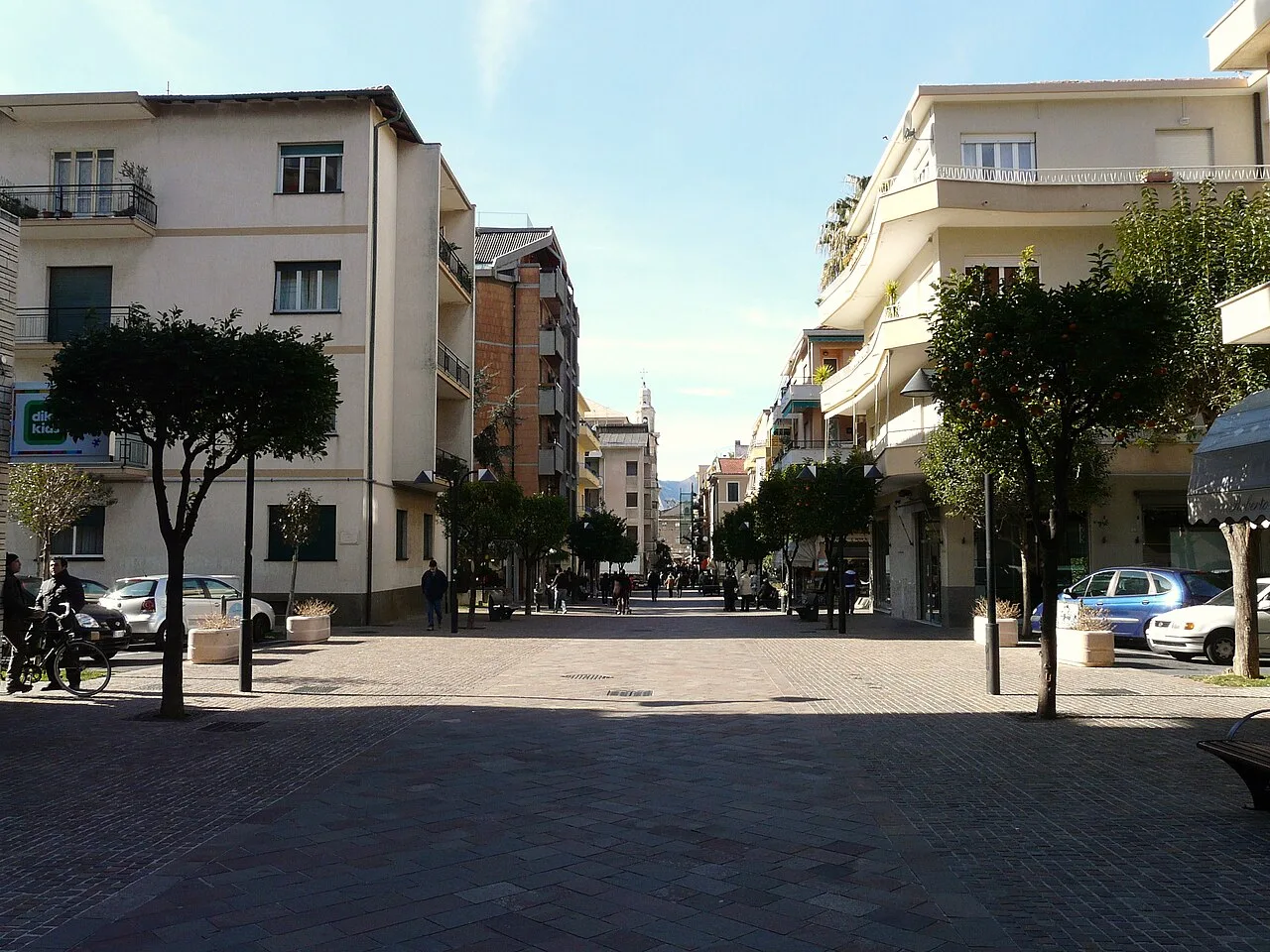 Centro storico di Pietra Ligure, i caruggi del borgo vecchio