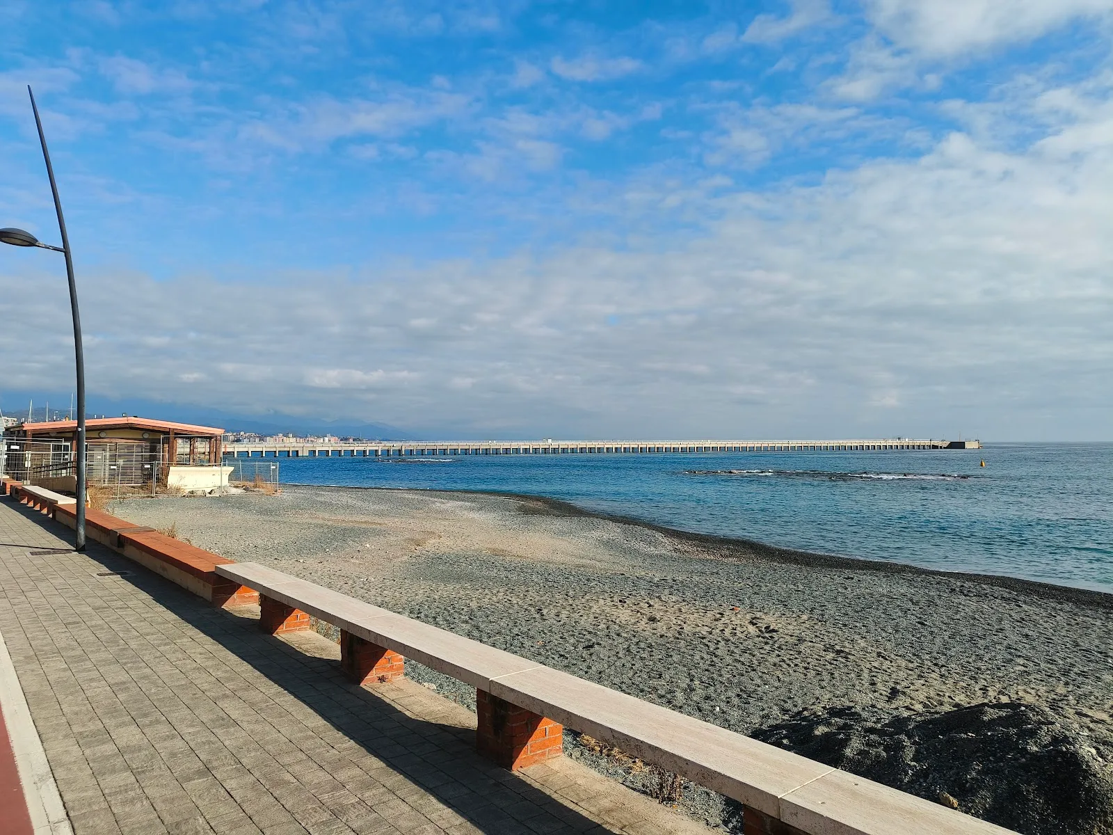 La spiaggia di Vado Ligure